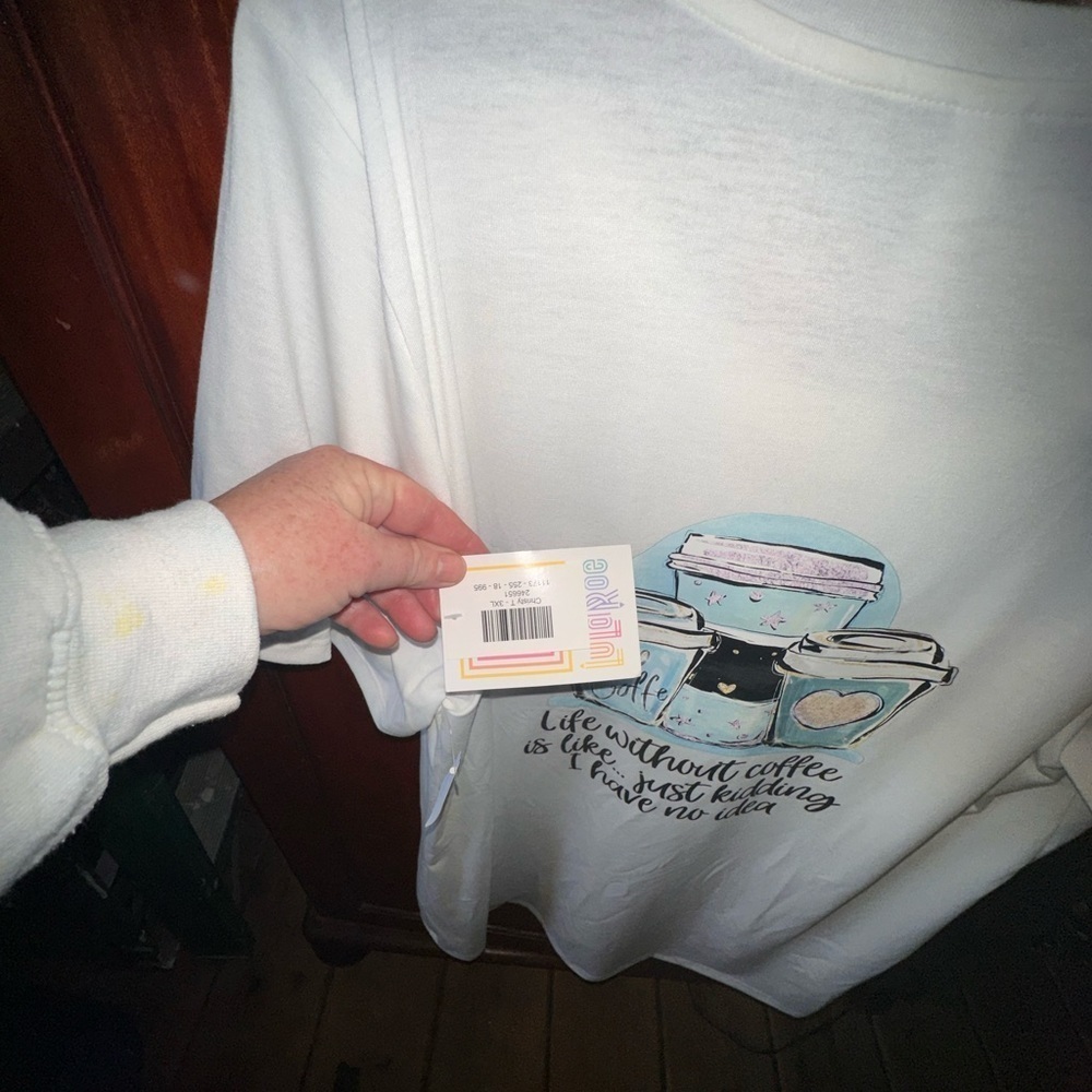 Lularoe Custom 3x white Christy V neck T, heart on front coffee graphic back - Picture 6 of 6